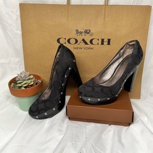 Coach Platform Pumps